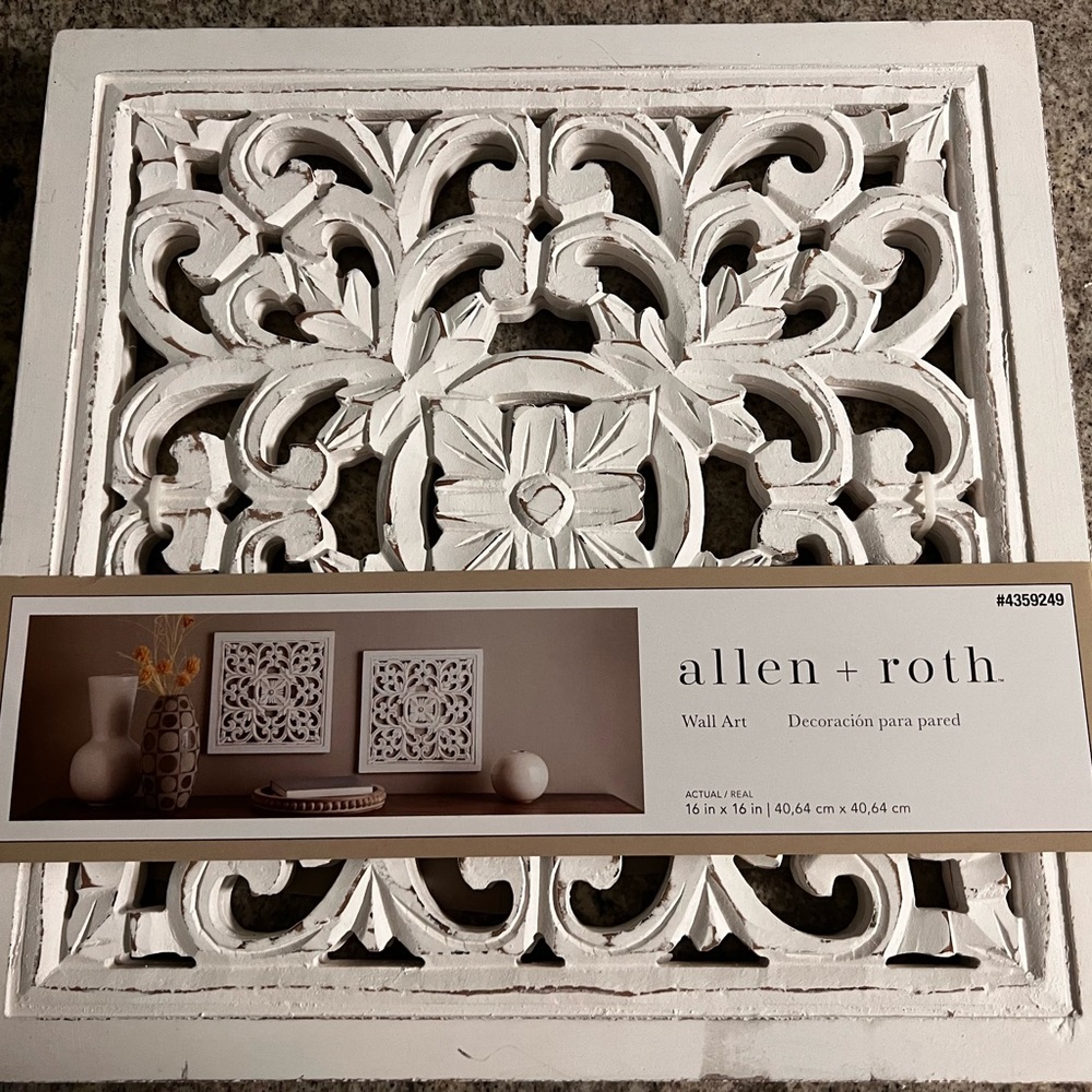 Set of 2 wall art. Brand new
